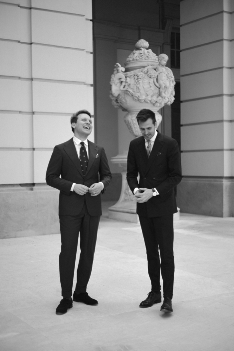 Milán Kelecsényi und Zoltán Báló Milán Kelecsényi und Zoltán Báló arbeiten zusammen und die Trunk Shows werden im Austro-Hungarian-Style Atelier in Wien stattfinden.